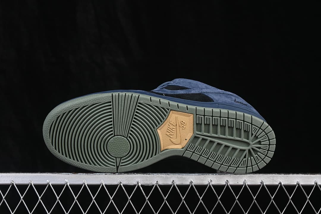 Nike SB Dunk Low Smoky Blue