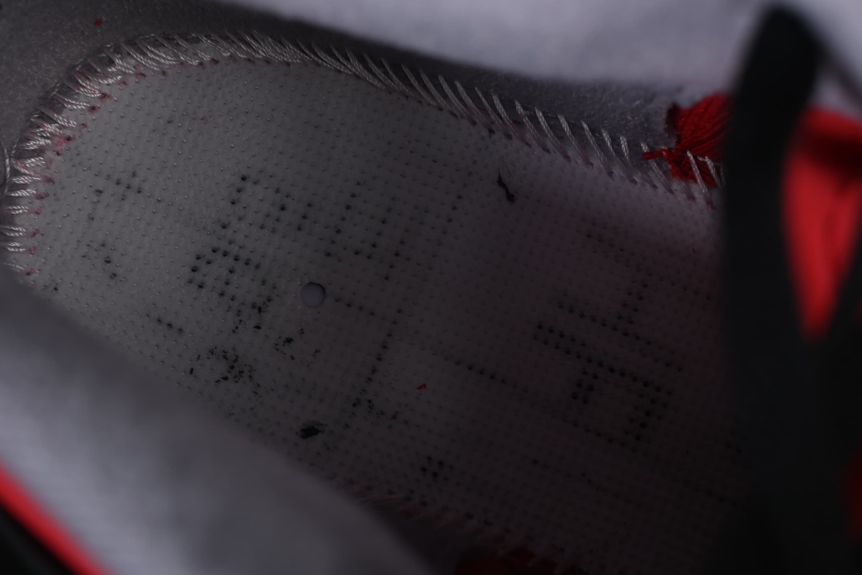 Air Jordan 4 Toro