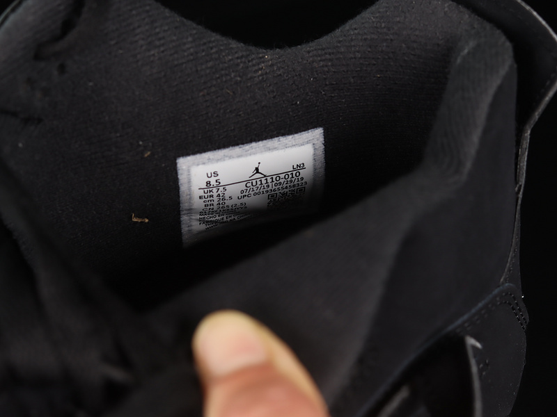 Air Jordan 4 Black Cat
