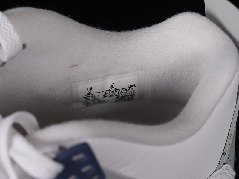 Air Jordan 4 Retro Midnight Navy