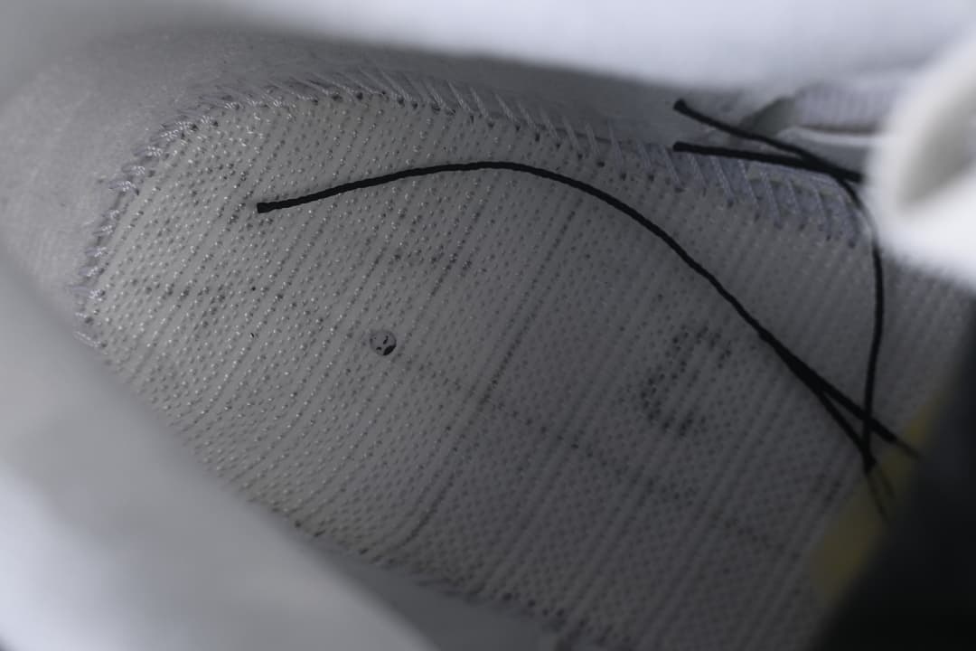 Air Jordan 4 Retro White Cement