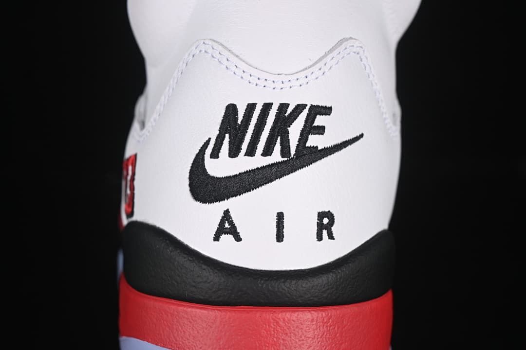 Air Jordan 5 Retro