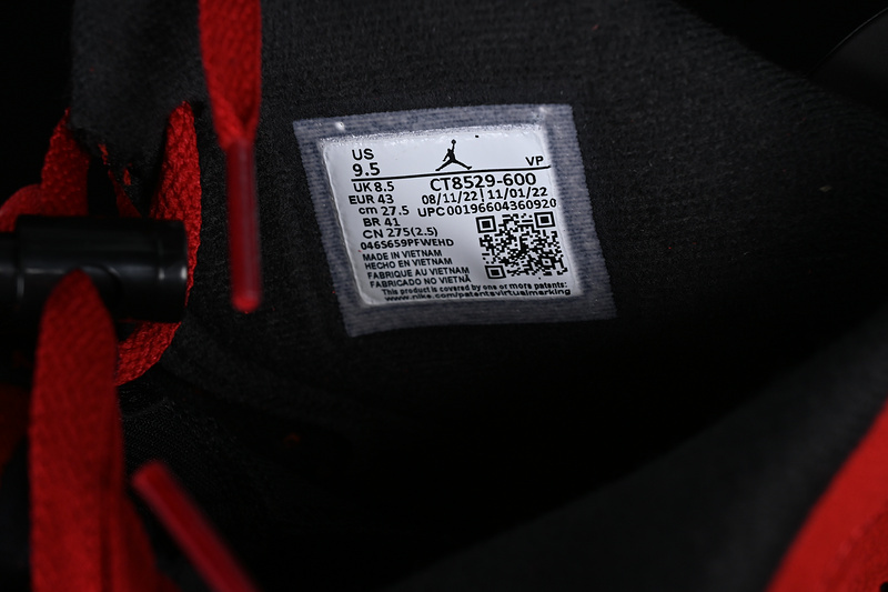 Air Jordan 6 Toro