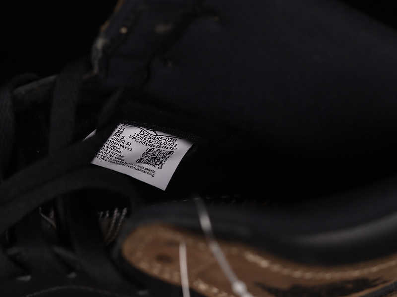 Air Jordan 1 High OG Black Cement