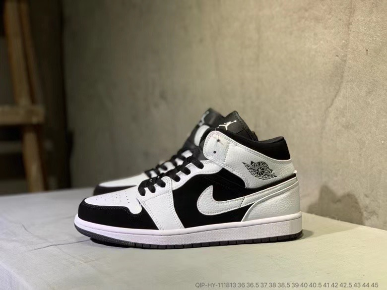 Air Jordan 1 Mid Black/White Panda