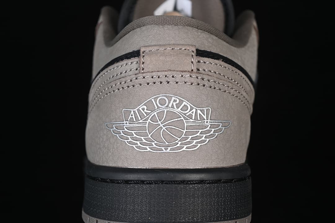 Air Jordan 1 Low Mocha