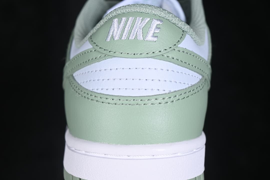 IM6572-002 10.jpeg Nike SB Dunk Low Light Green