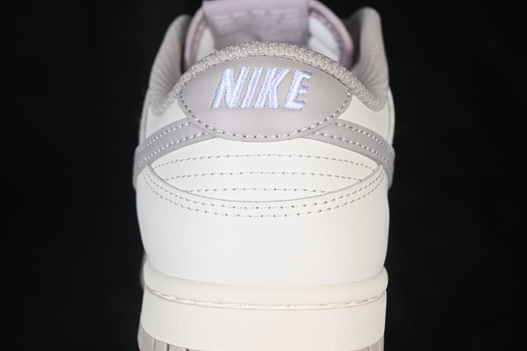 SB Dunk Low Haze Purple