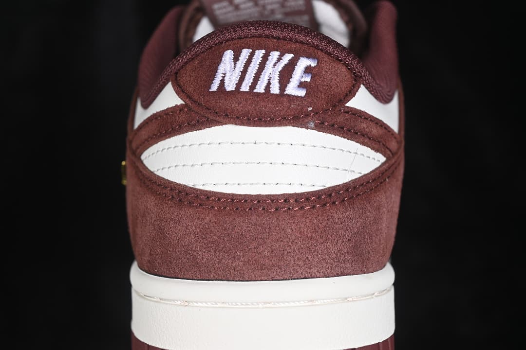 SB Dunk Low Year of the Horse Wine Low Casual Skate Shoes