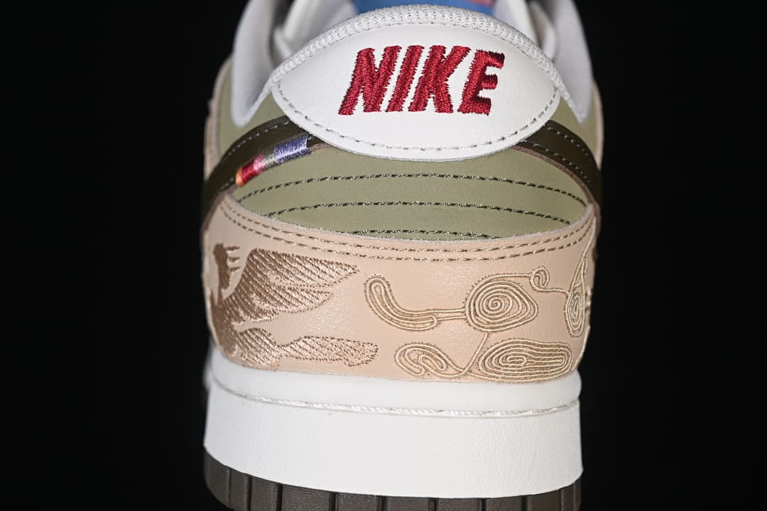 SB Dunk Low Year of the Horse Limited Low-top Casual Skate Shoes