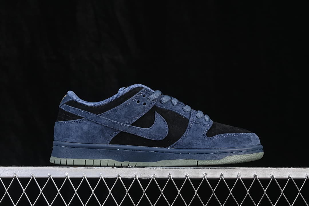 Nike SB Dunk Low Smoky Blue