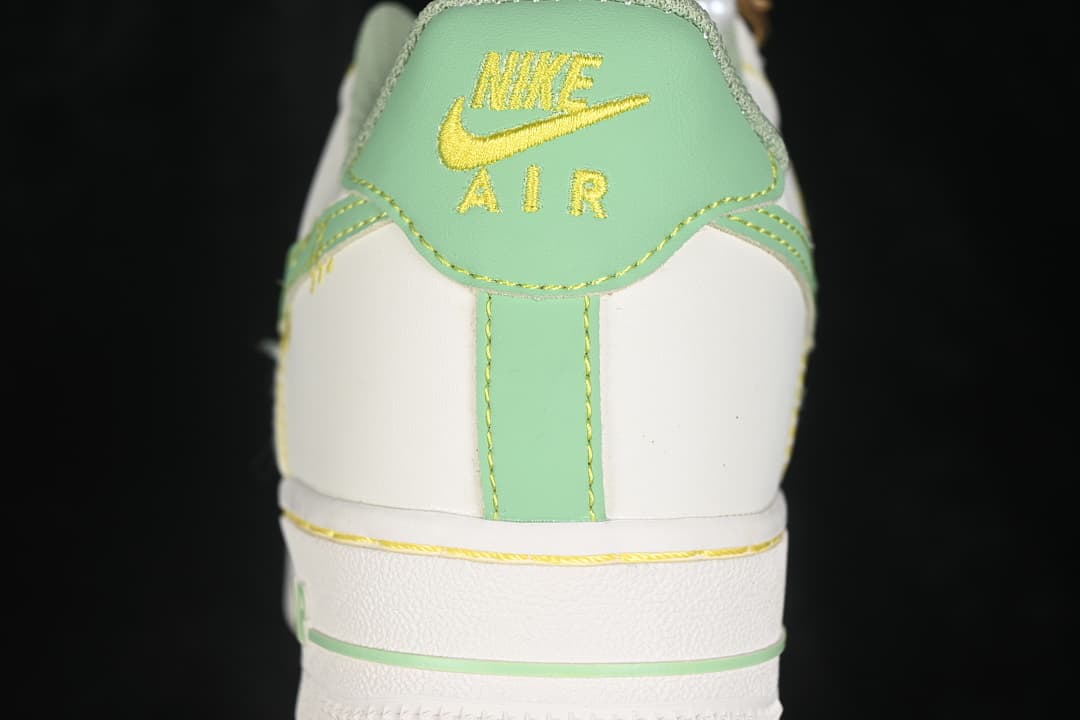 Air Force 1 '07 Low Jade Pearl Canvas Hand-painted Graffiti Green Pearl Scenery Air Force 1 Low-top Casual Skate Shoes
