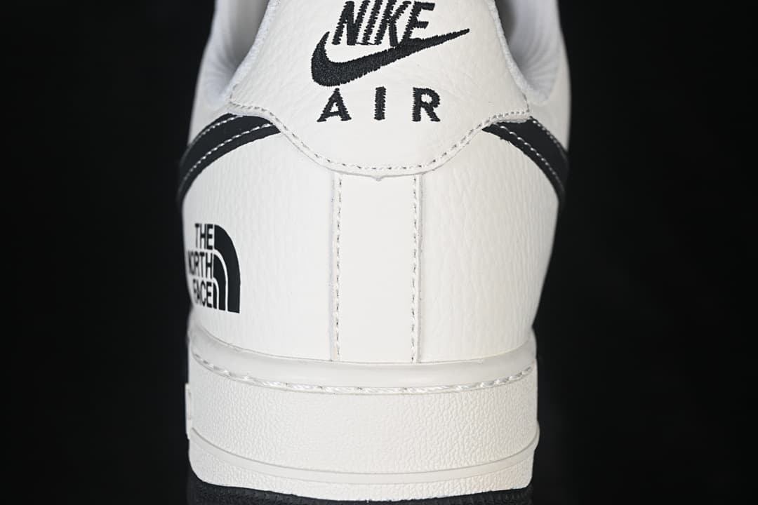 MM3399-821 10.jpeg Air Force 1 '07 Low White/Black