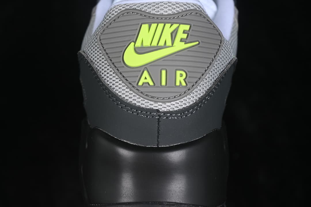 Air Max 90 Retro Cushioned Running Shoes