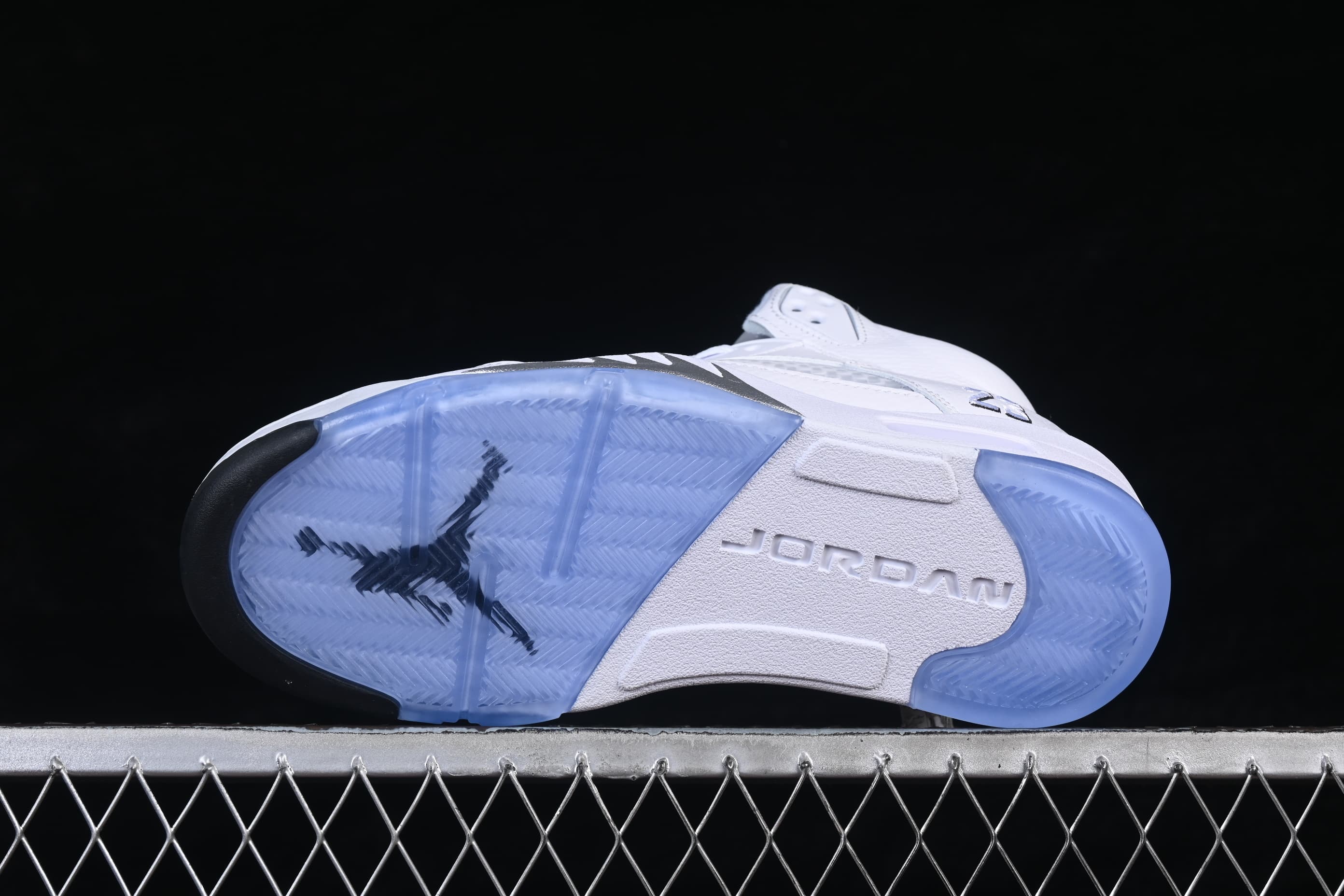 Air Jordan 5 Retro White Metallic