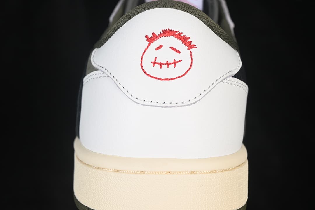 Travis Scott x Air Jordan 1 Low OG AJ1 Reverse Swoosh Low-top Full Grain Leather