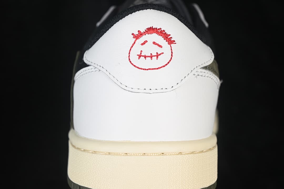 Travis Scott x Air Jordan 1 Low OG AJ1 Reverse Swoosh Low-top Full Grain Leather