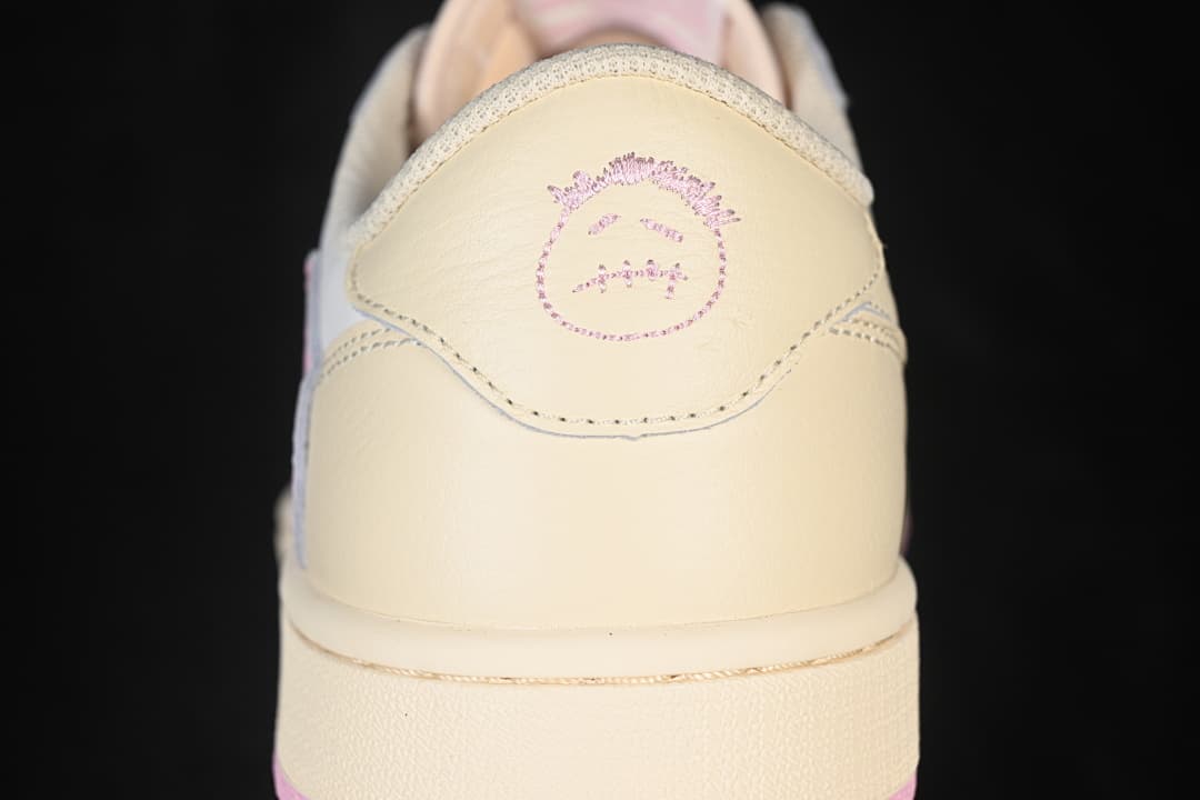 IQ7604-100-6 10.jpeg Travis Scott x Air Jordan 1 Low OG AJ1 Reverse Swoosh Low-top Full Grain Leather