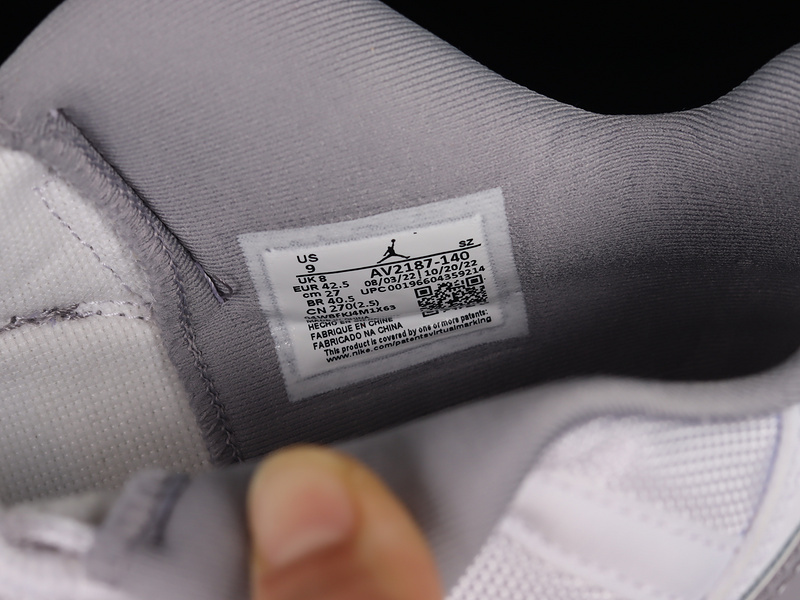 AV2187-140 10.jpeg Air Jordan 11 Low Cement Grey
