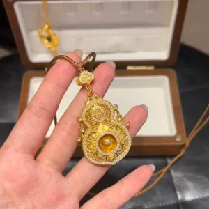 Gold-Toned Hulu Gourd Pendant Necklace for Women, Fashion Jewelry Gift