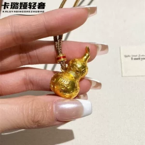 Gold-Plated Chinese Fortune Gourd Pendant Necklace with Fu Charm and Cloud Motif