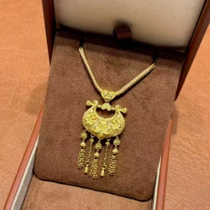 Gold-Tone Filigree Ruyi Lock Pendant Necklace, Vintage Fashion Jewelry