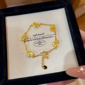 Gold Plated Ruyi Lock Pendant Necklace for Women