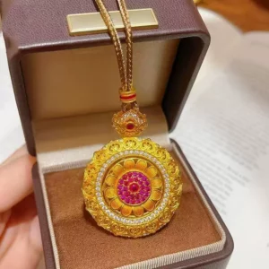 Red Heart Sunflower Luopan Compass Pendant Necklace for Women