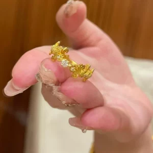 Gold Tone Iris Flower Ring, Elegant Chinese Style Fashion Jewelry