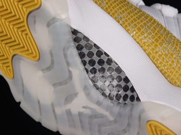 Air Jordan 11 Low SE Yellow Snakeskin