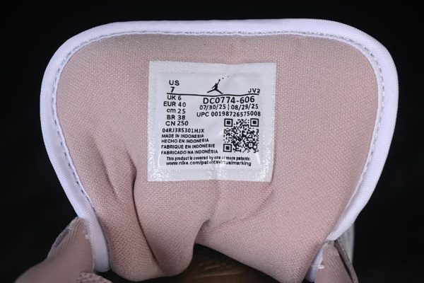 DC0774-606 09.jpeg Air Jordan 1 Low Ivory/Pink