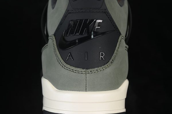 Undefeated x Air Jordan 4 OG AJ4 Olive Suede