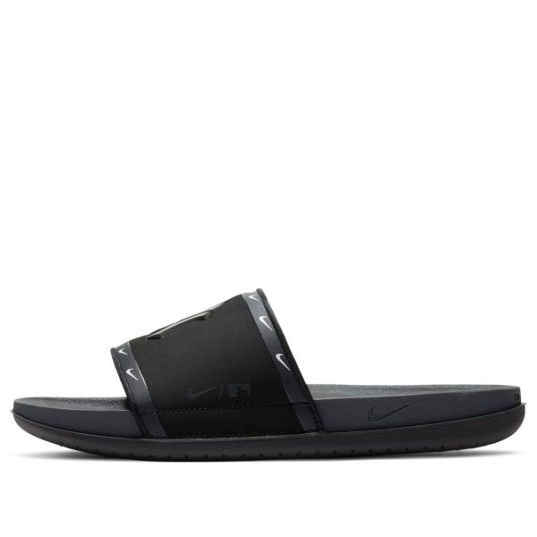 Nike x MLB Offcourt Slide New York Yankees