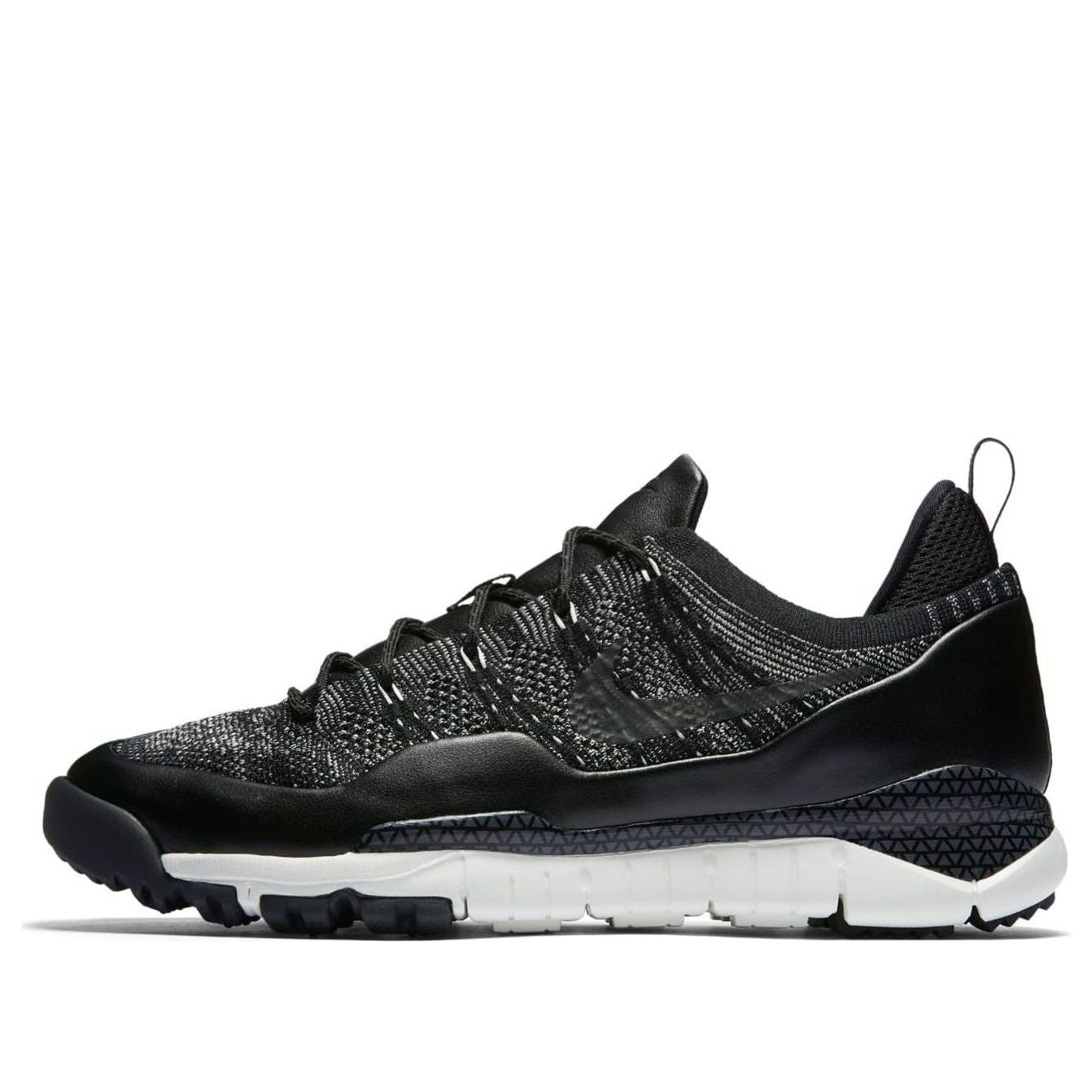 Nike Lupinek Flyknit Low Black