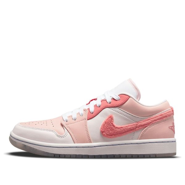 Air Jordan 1 Low SE Mighty Swooshers
