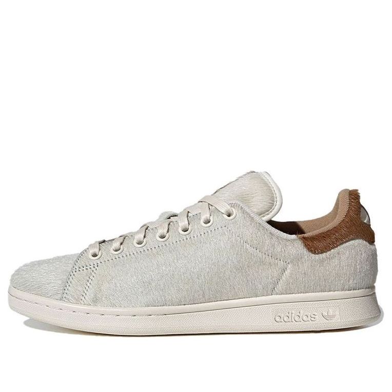 main-square_0d0e8c63-0c8e-40af-ac27-7e808bc3992c.jpg adidas Gremlins x Stan Smith Christmas Monster