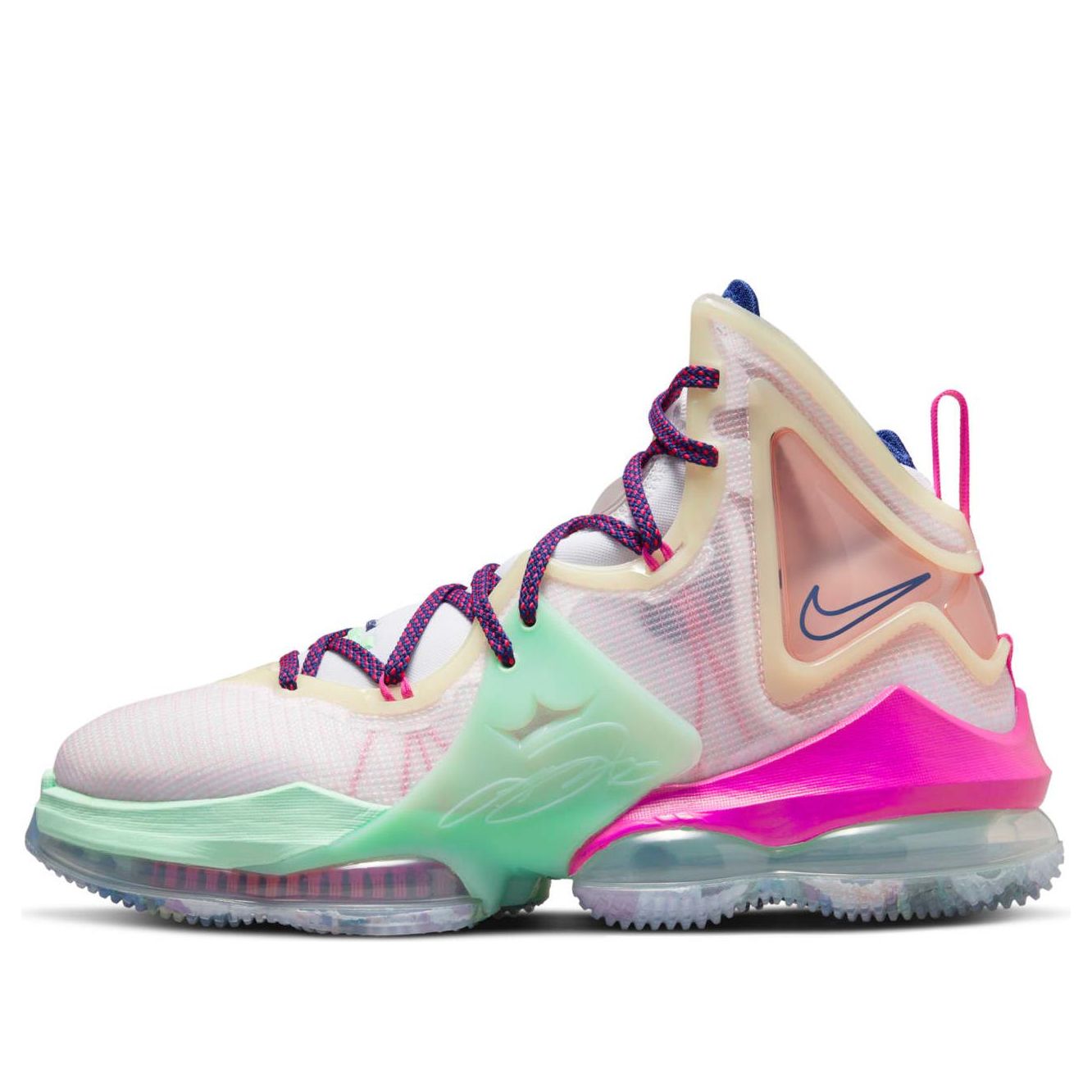 main-square_0e0ce405-bcd8-49d7-8eae-0811fa2ea5a6.jpg Nike LeBron 19 Valentines Day