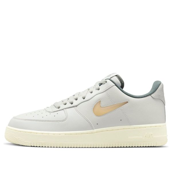 Nike Air Force 1 07 LX Light Bone