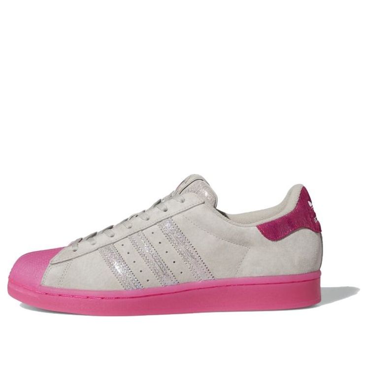 main-square_28bb6f10-a850-44ab-b312-a4cb3caaa231.jpg adidas Fat Tiger Workshop x Superstar Chicago Plays Harder