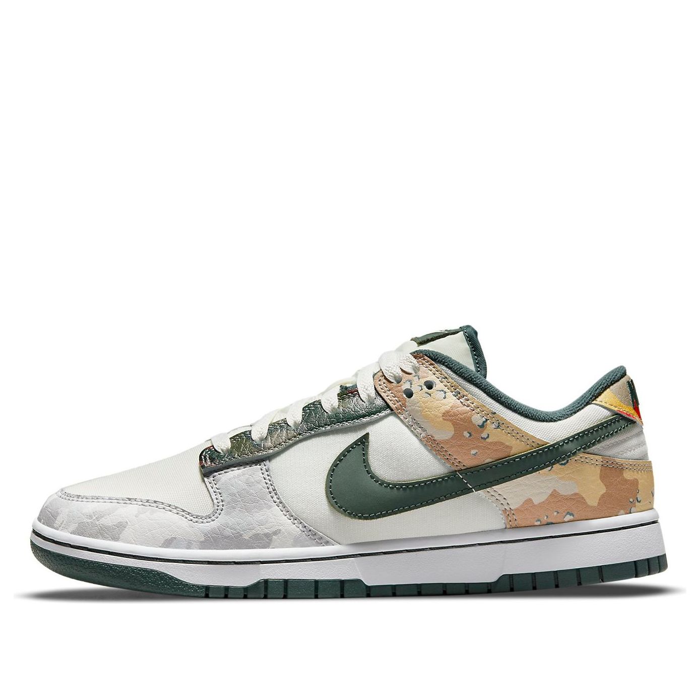 Nike Dunk Low SE Sail Multi-Camo