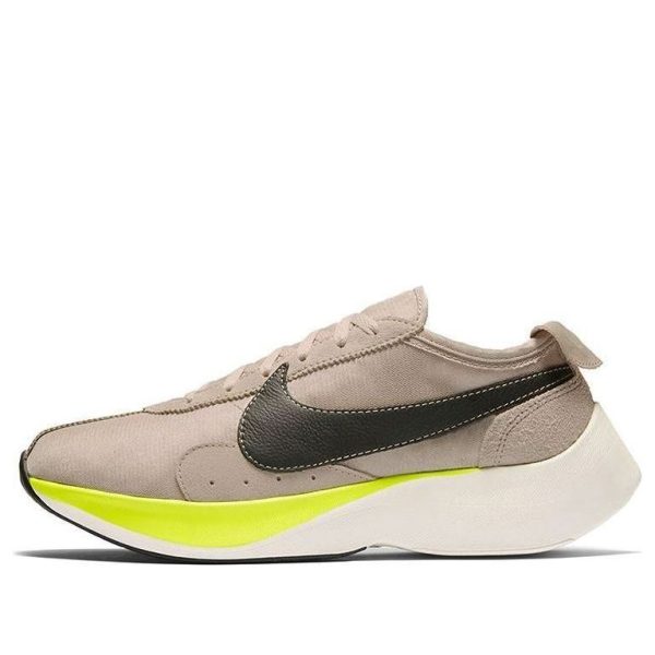 Nike Moon Racer String