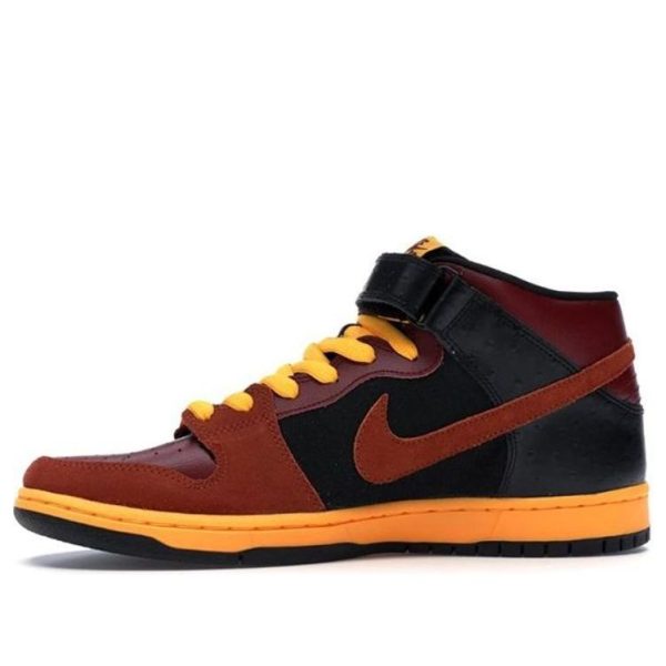 Nike SB Dunk Mid Ostrich