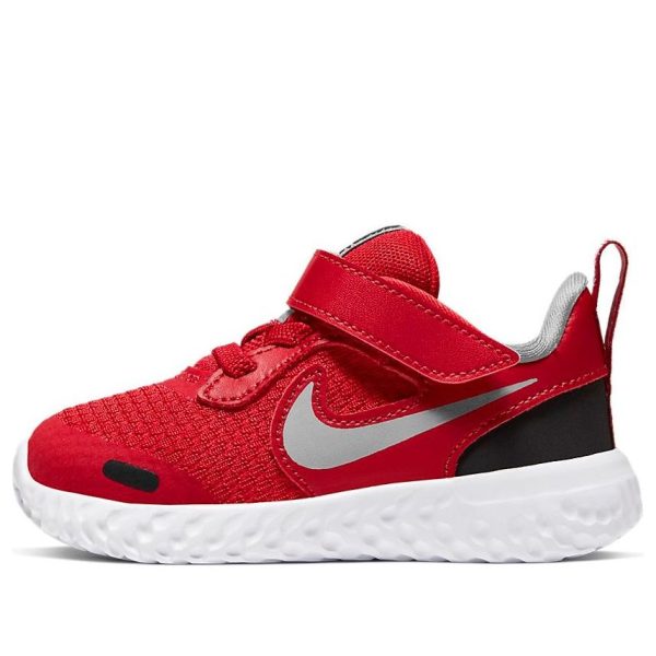 Nike Revolution 5 University Red