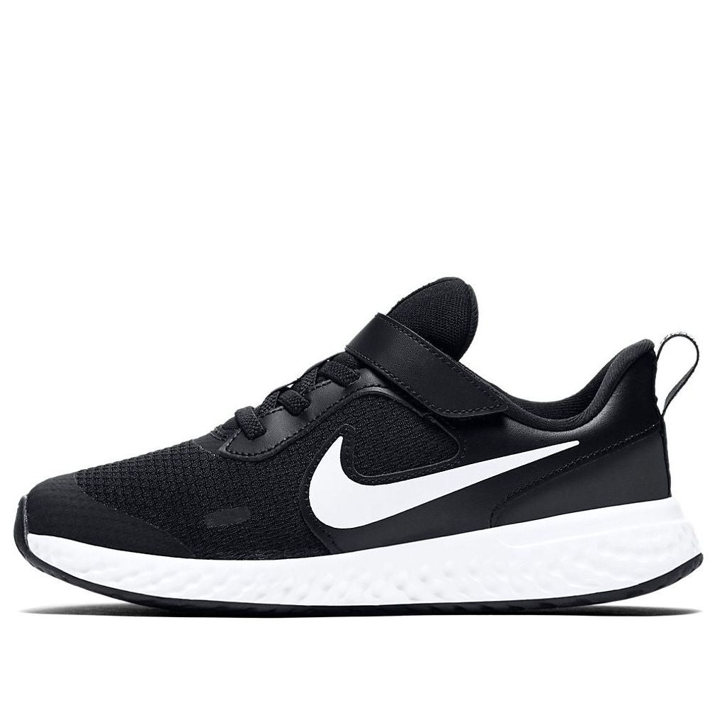 Nike Revolution 5 Black