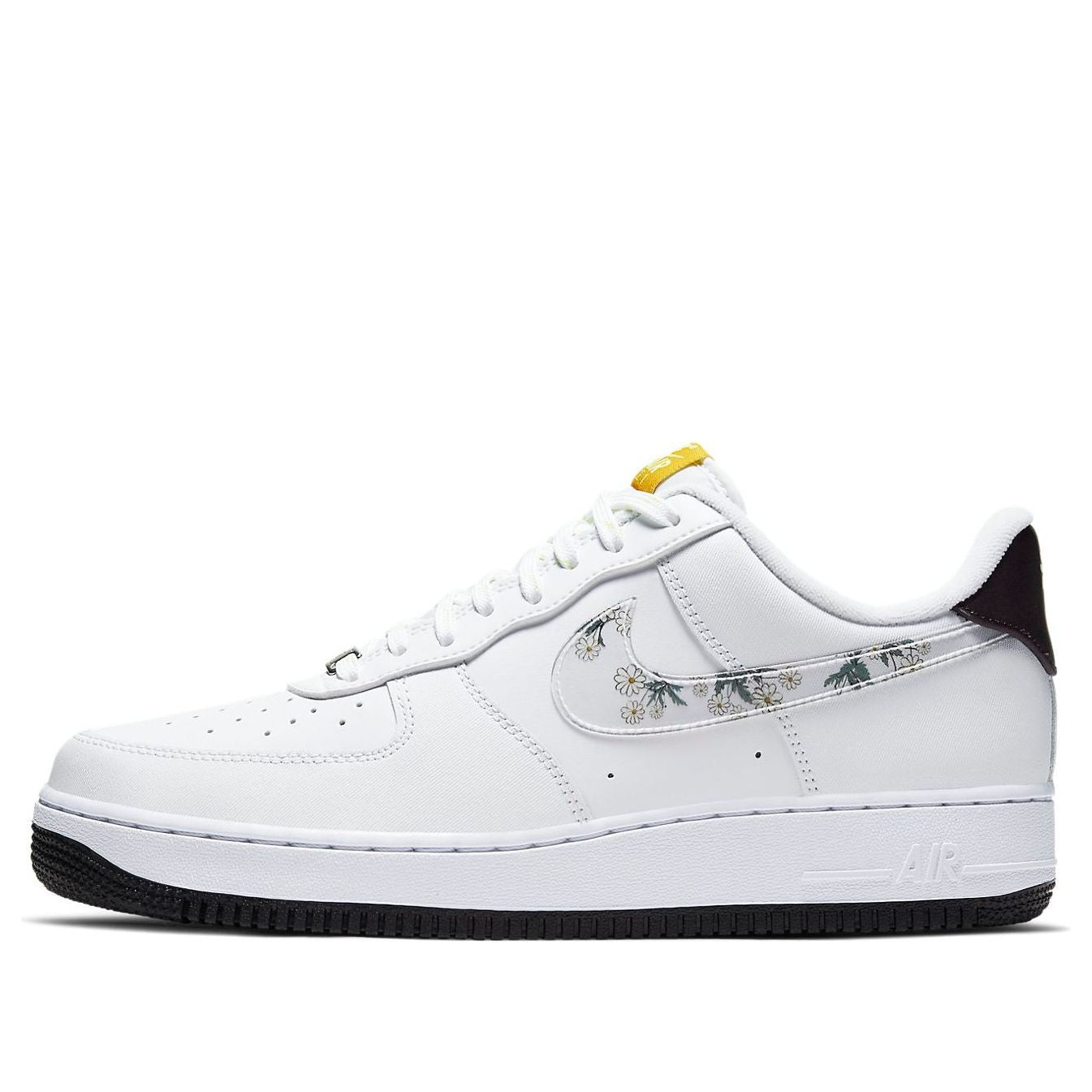 Nike Air Force 1 07 LV8 Daisy Pack
