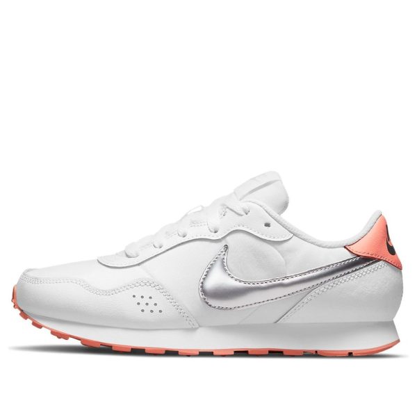 Nike MD Valiant White Metallic Silver