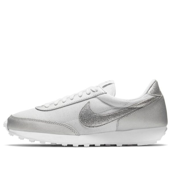 Nike Daybreak Metallic Silver