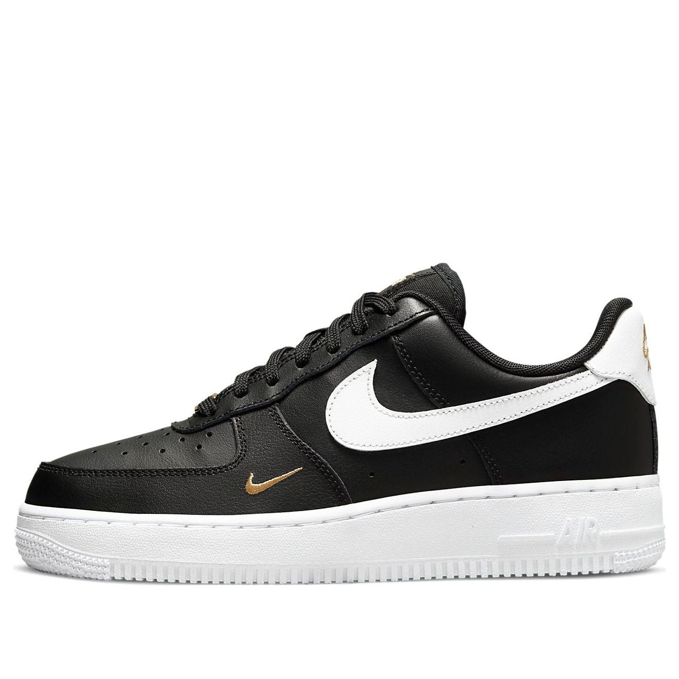 Nike Air Force 1 07 Essential Black White
