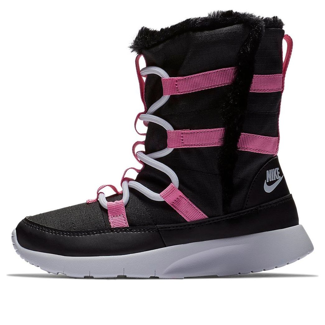 main-square_58599f36-0f0c-49ef-9222-215a5a14de41.jpg Nike Venture Black/Pink