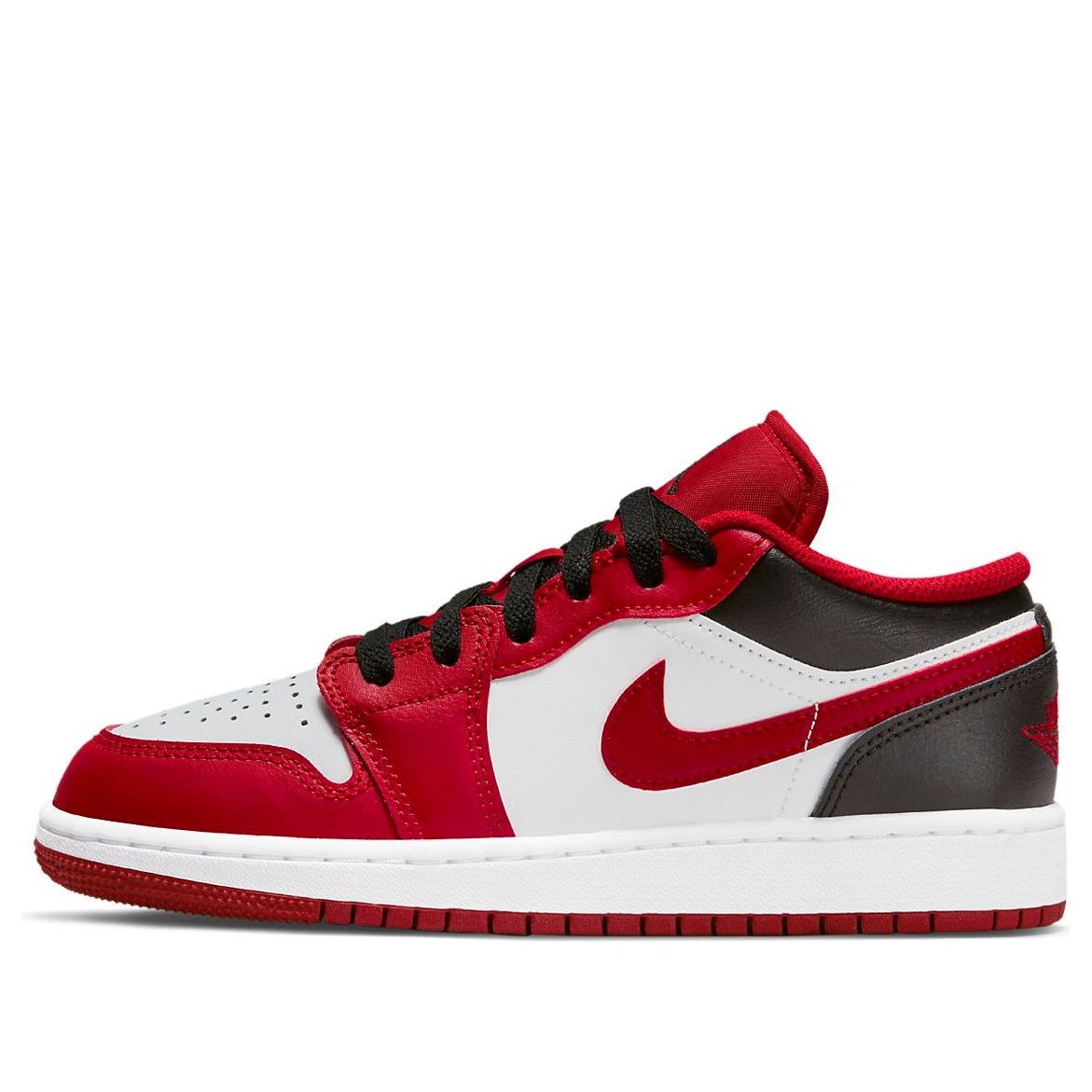main-square_61576961-4a0f-46cb-a9ef-3307d639895f.jpg Air Jordan 1 Low Reverse Black Toe